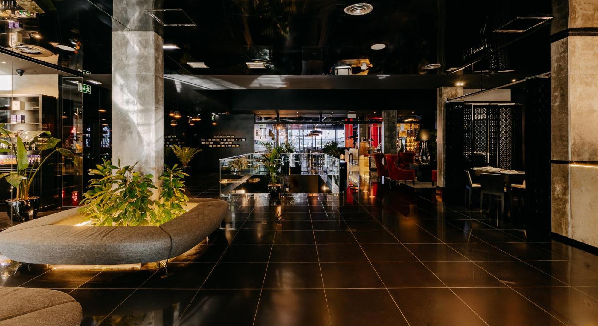 138 Liberdade Hotel 리스본 외부 사진 Interior of the restaurant