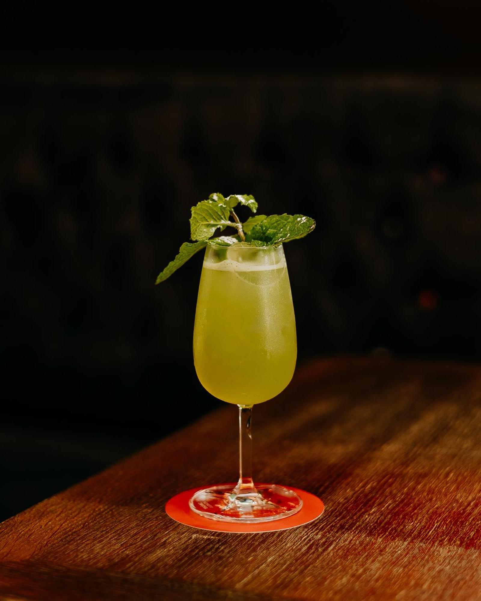 138 Liberdade Hotel 리스본 외부 사진 A celery cooler