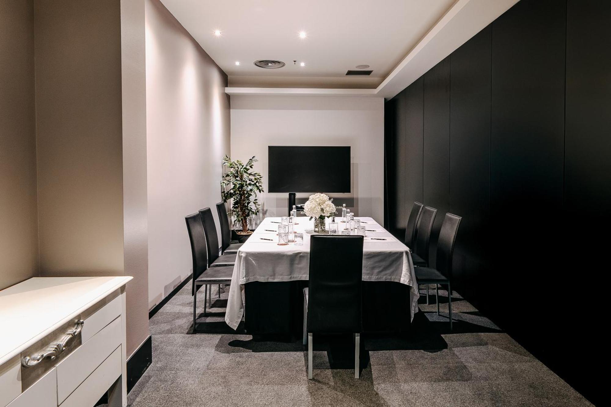 138 Liberdade Hotel 리스본 외부 사진 The private dining room at the restaurant